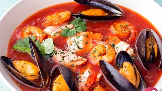 Bouillabaisse: Bản giao hưởng của biển cả trong từng muỗng súp